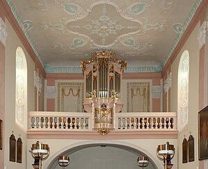 Haitzendorf, Pfarrkirche hl. Ulrich, barocke Stuckdecke nach 1778, Orgelempore